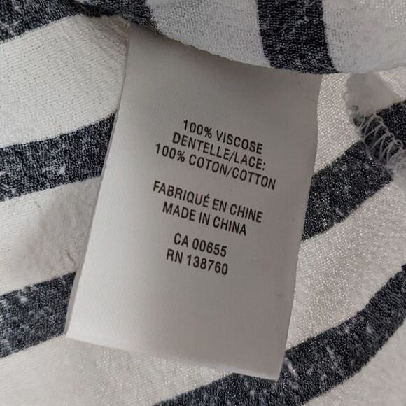 REITMANS lace stripped shirt top viscose 3/4 sleeves Medium @X - Picture 2 of 8